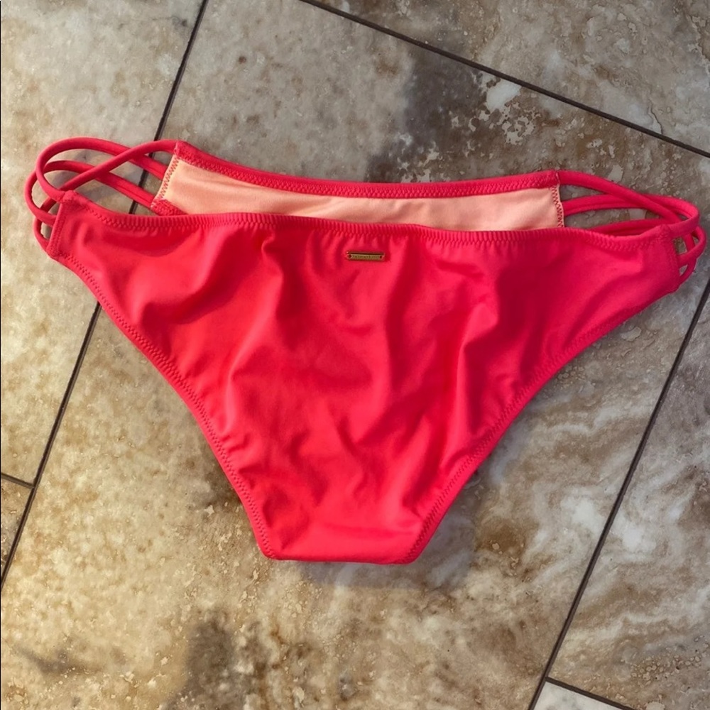 Beautiful two pieces swimwear sets 
Pink - Picture 3 of 7